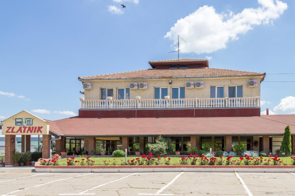 סמדרבו Guesthouse & Restaurant Tekovina מראה חיצוני תמונה