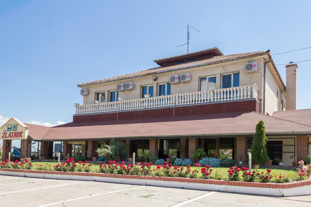 סמדרבו Guesthouse & Restaurant Tekovina מראה חיצוני תמונה