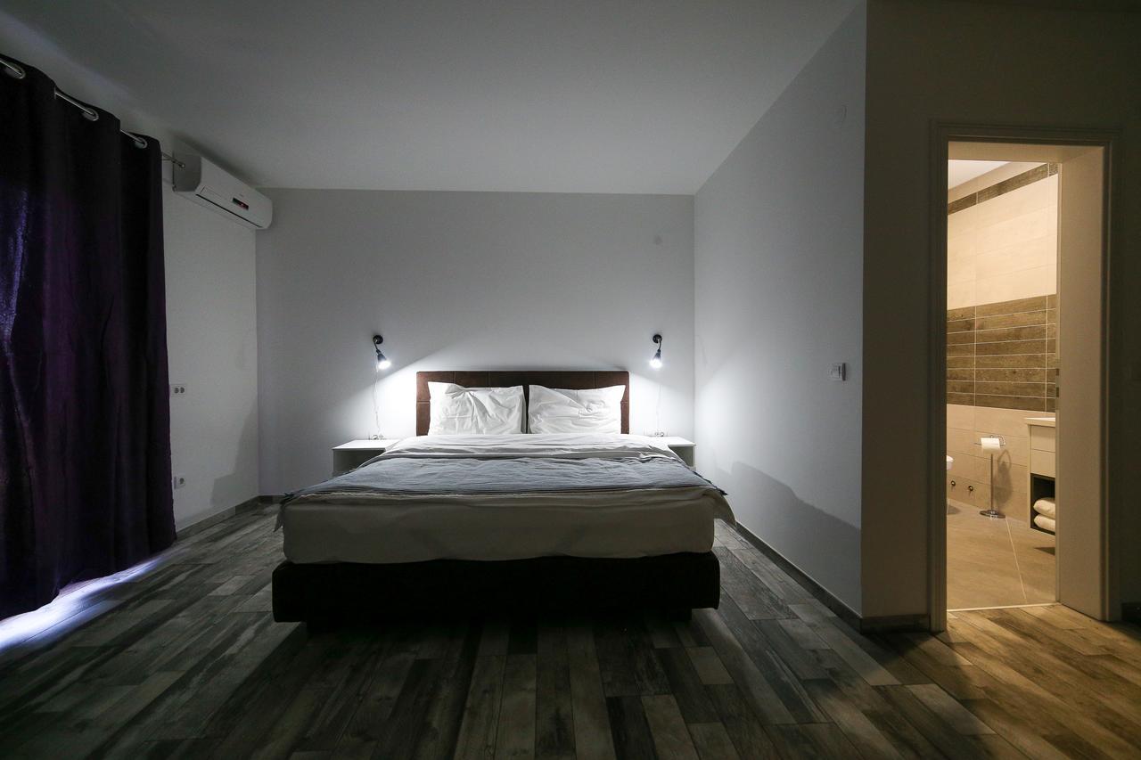 סמדרבו Guesthouse & Restaurant Tekovina מראה חיצוני תמונה