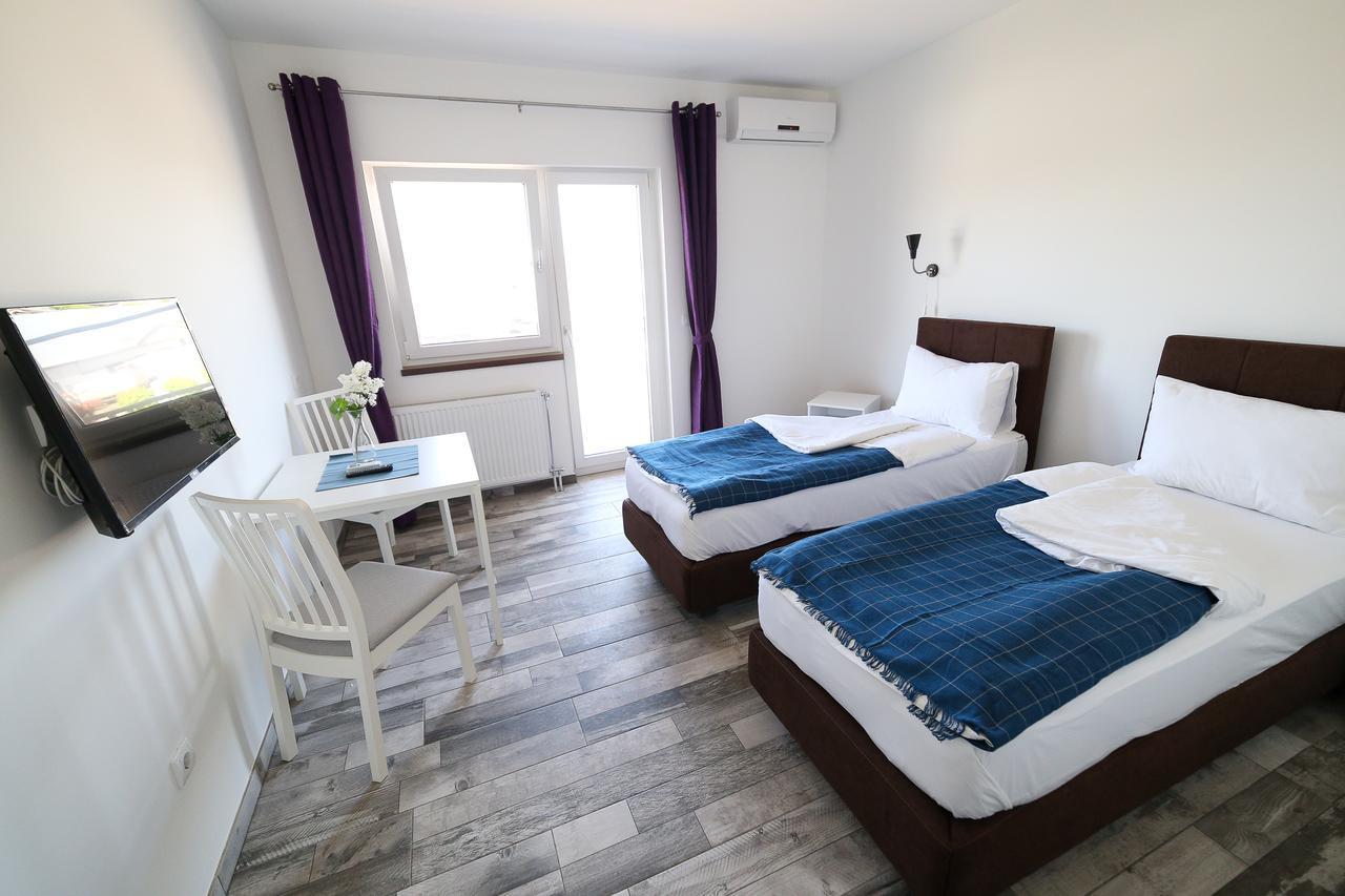 סמדרבו Guesthouse & Restaurant Tekovina מראה חיצוני תמונה