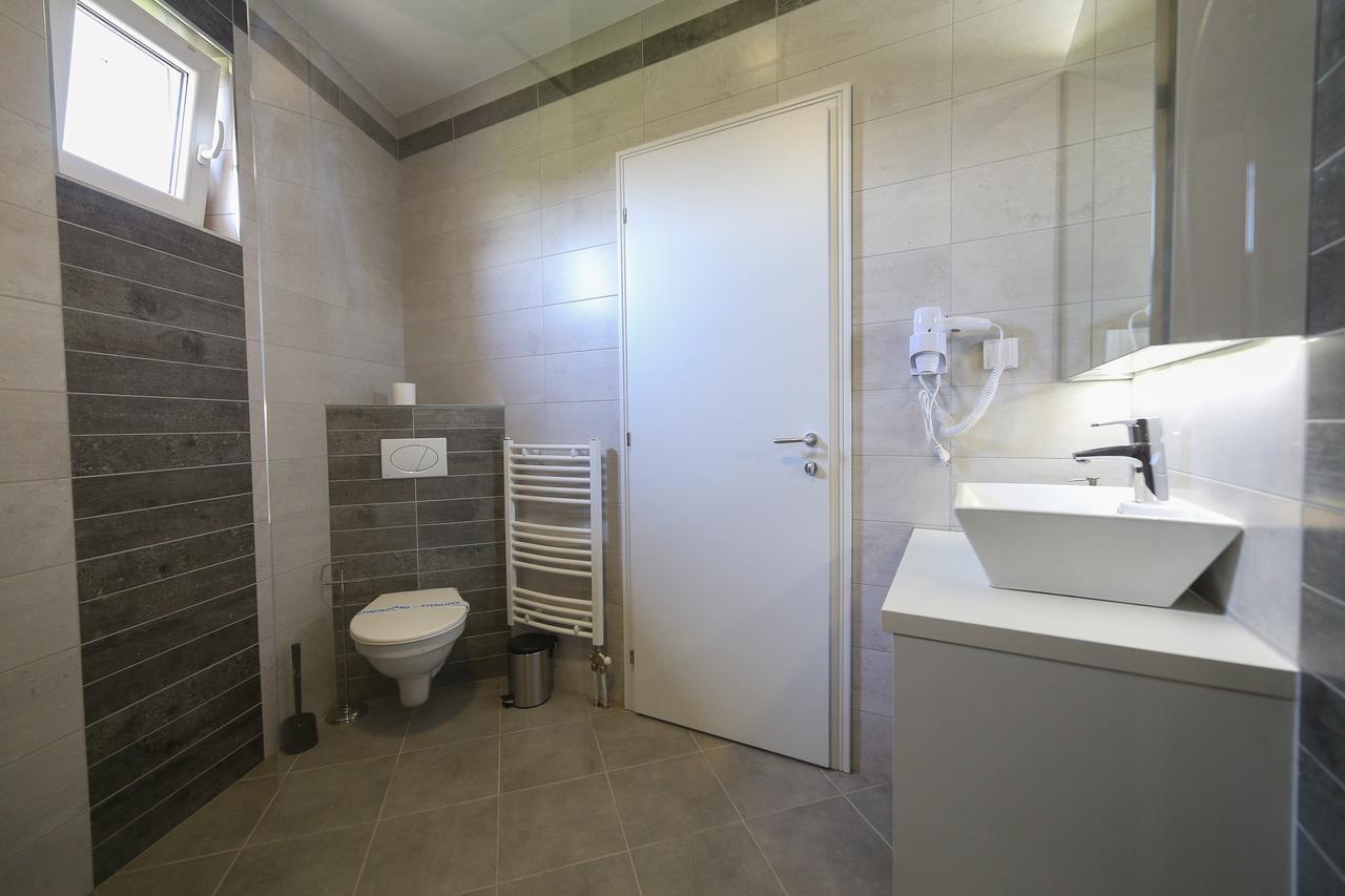 סמדרבו Guesthouse & Restaurant Tekovina מראה חיצוני תמונה