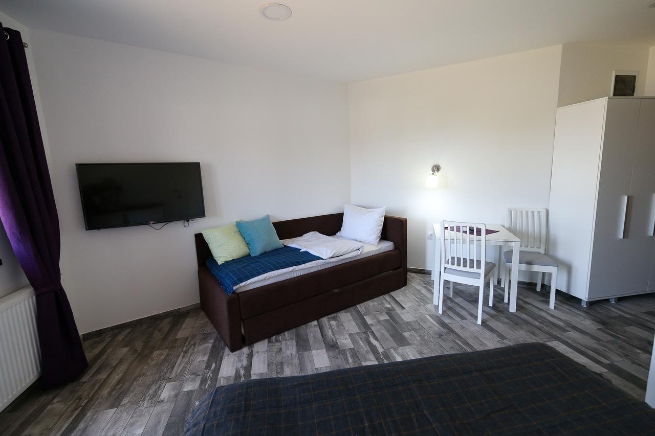 סמדרבו Guesthouse & Restaurant Tekovina מראה חיצוני תמונה