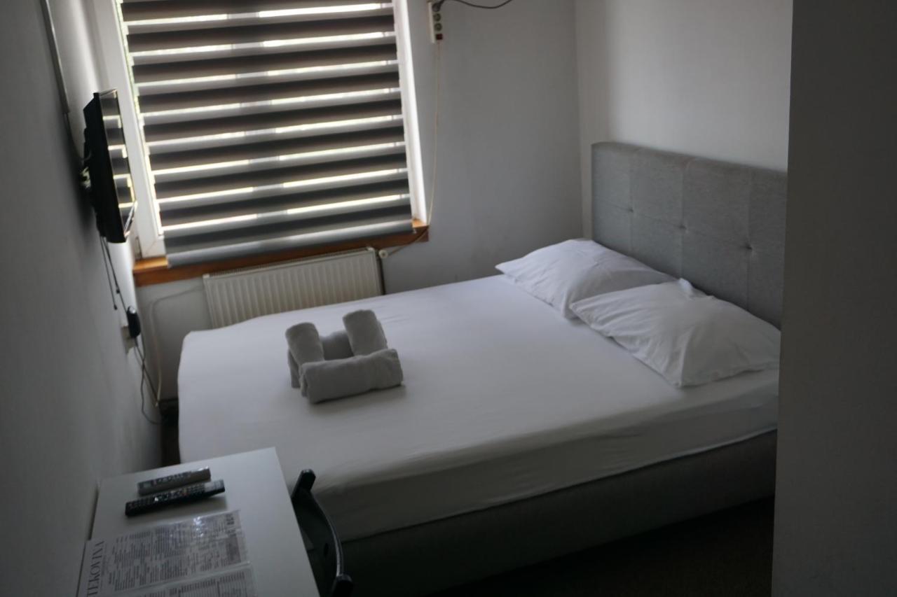 סמדרבו Guesthouse & Restaurant Tekovina מראה חיצוני תמונה