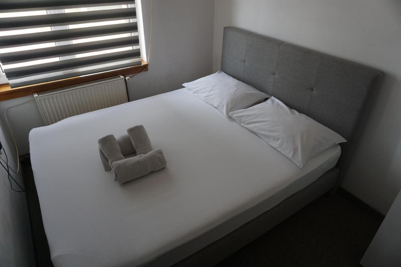 סמדרבו Guesthouse & Restaurant Tekovina מראה חיצוני תמונה